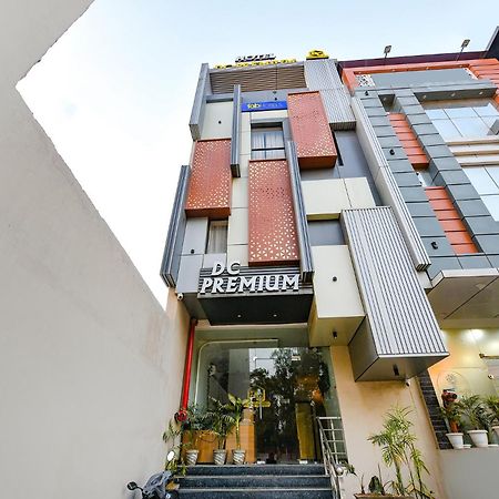 Fabhotel Dc Premium Zirakpur Exterior foto